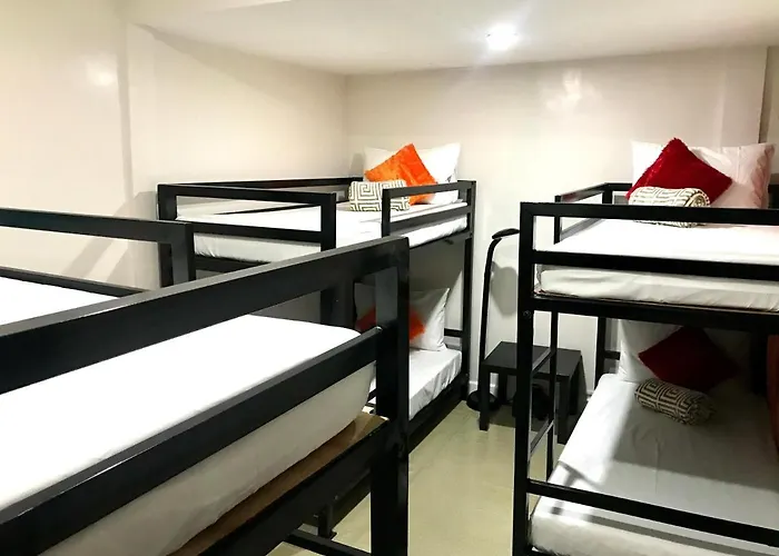 Auberge de jeunesse Halfway House Mactan Cebu Airport *