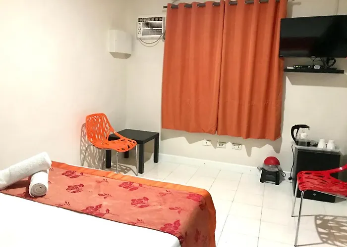 Halfway House Mactan Cebu Airport Hostel *