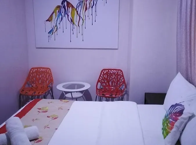 Halfway House Mactan Cebu Airport Hostel Lapu-Lapu City