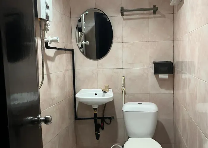 Halfway House Mactan Cebu Airport Hostel