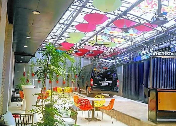 Halfway House Mactan Cebu Airport Hostel *