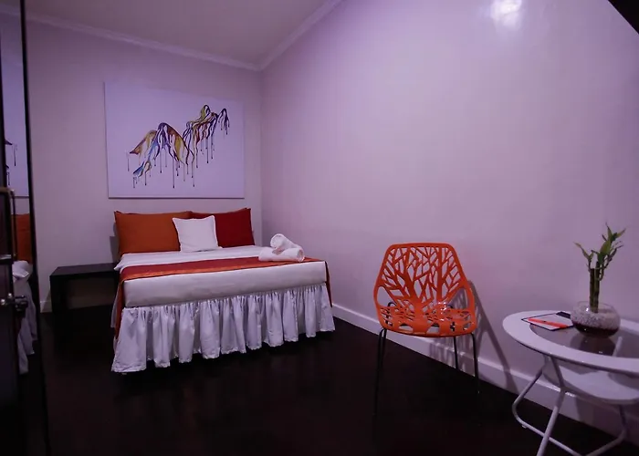 Halfway House Mactan Cebu Airport Hostel *