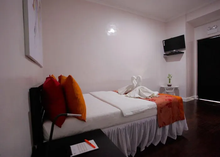 Halfway House Mactan Cebu Airport Auberge de jeunesse *