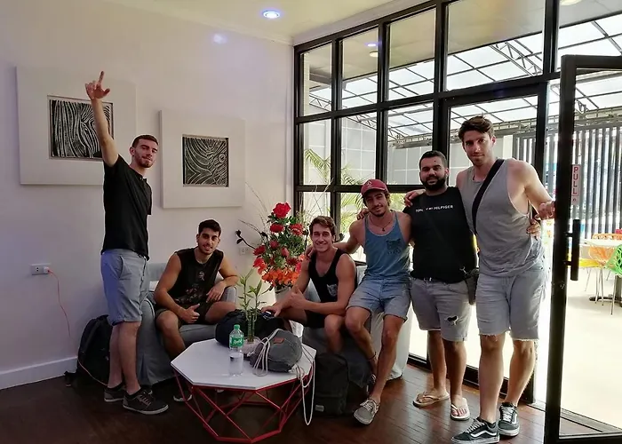 Auberge de jeunesse Halfway House Mactan Cebu Airport Île de Mactan